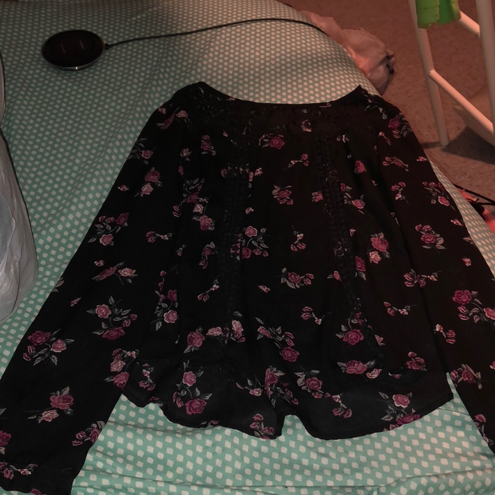 Black and rosed blouse